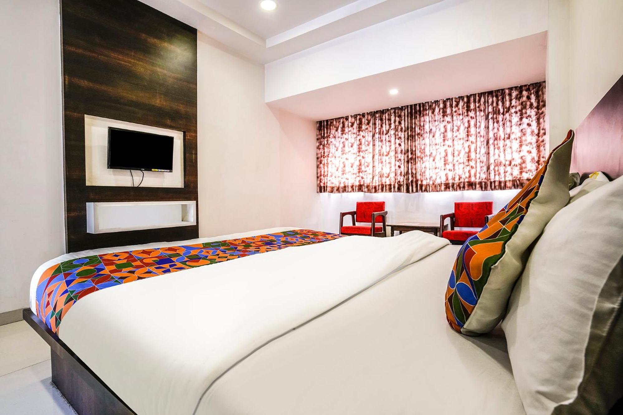 Hotel Fabexpress Raj Tourist Nashik Zewnętrze zdjęcie