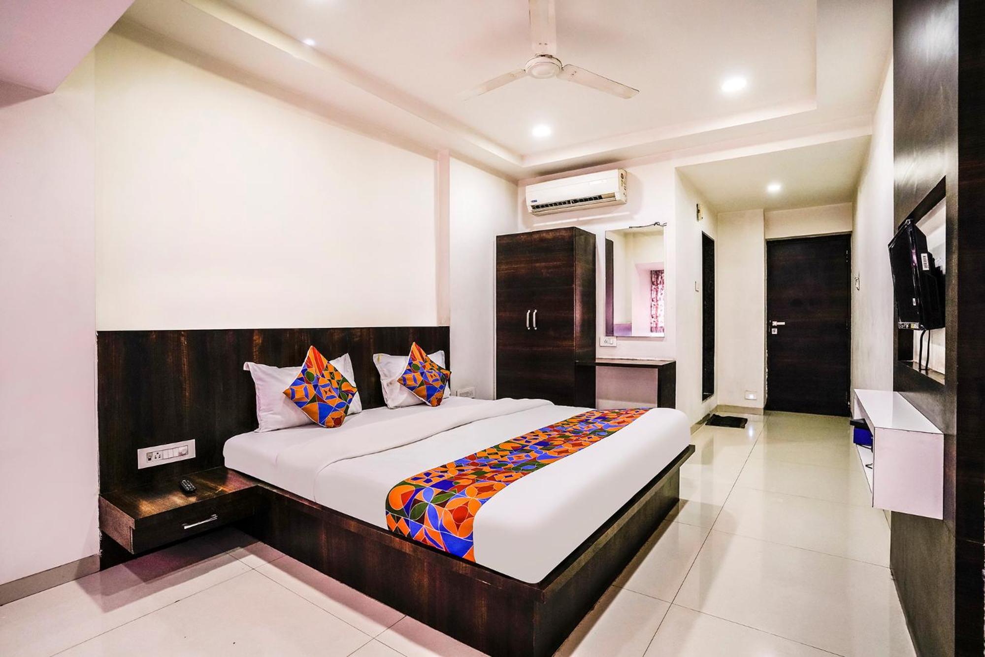 Hotel Fabexpress Raj Tourist Nashik Zewnętrze zdjęcie